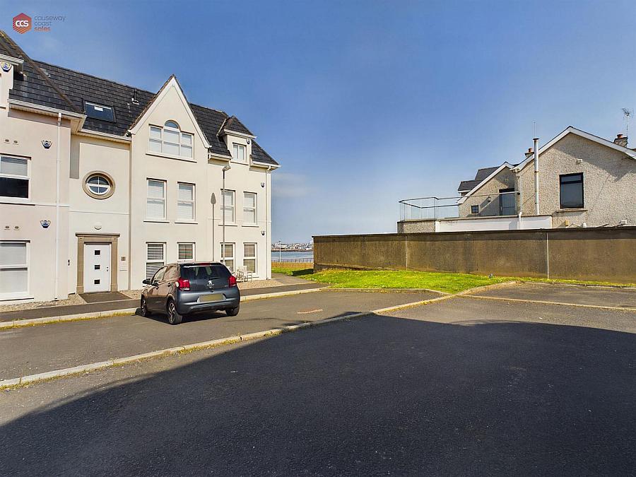 131 West Strand Avenue