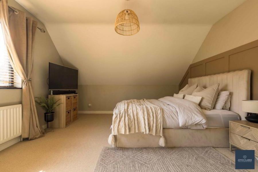 21 The Granary