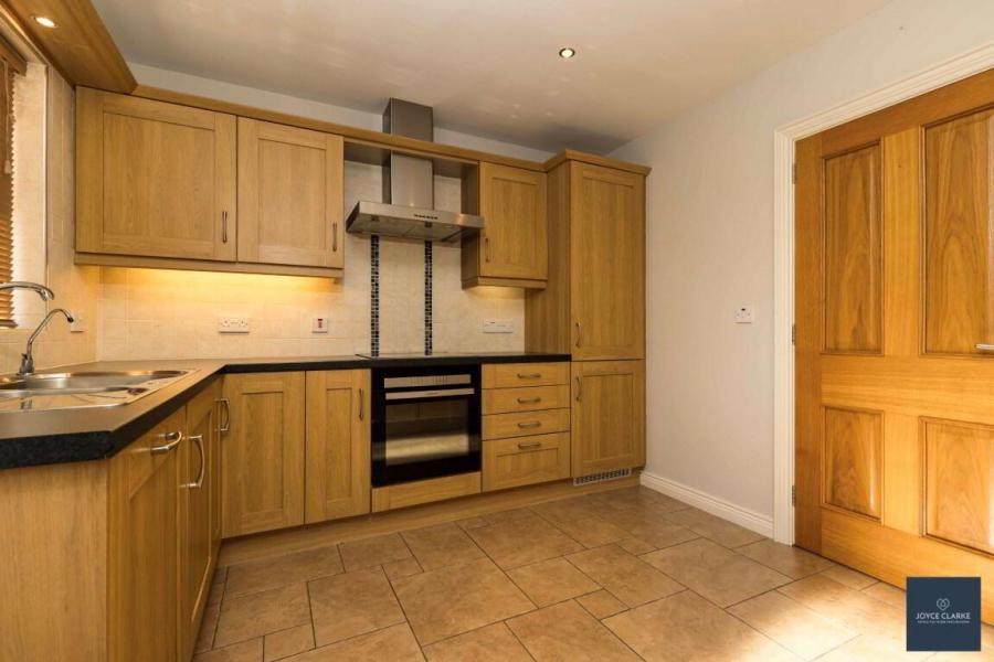 8 Taughrane Lodge