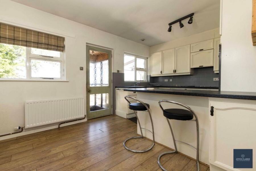 12 Crossnamuckley Road