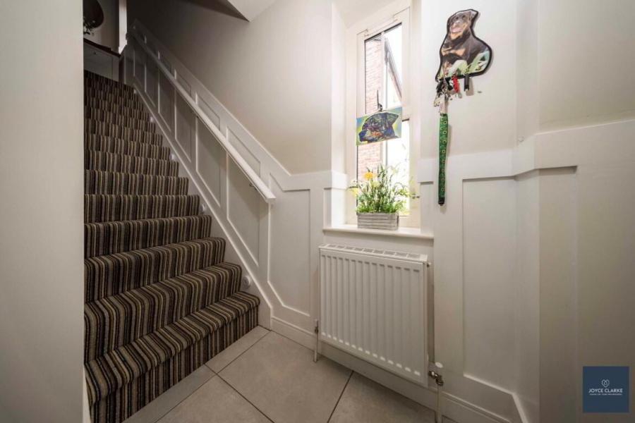 16 Moyraverty Close