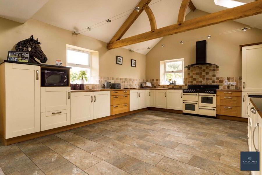 25b Magheralone Road