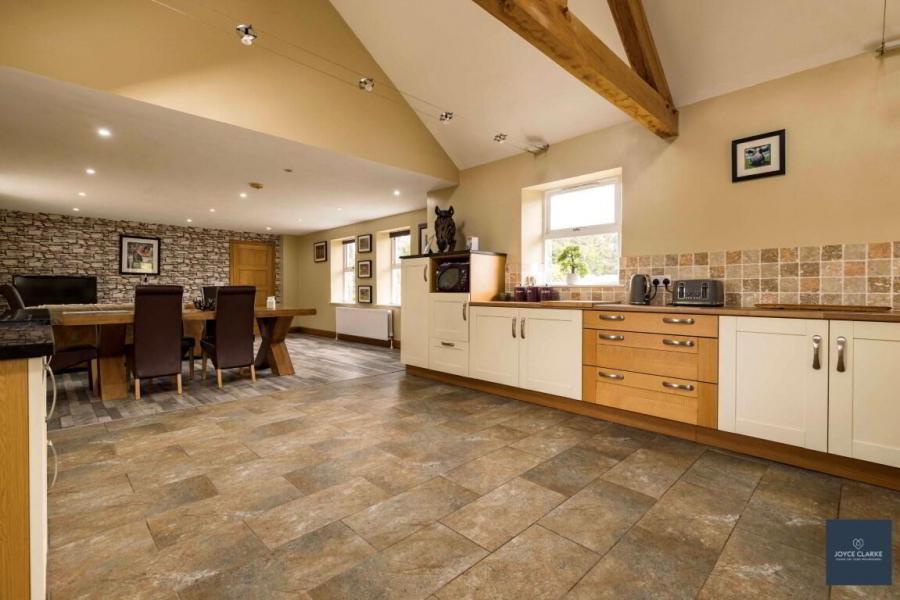25b Magheralone Road