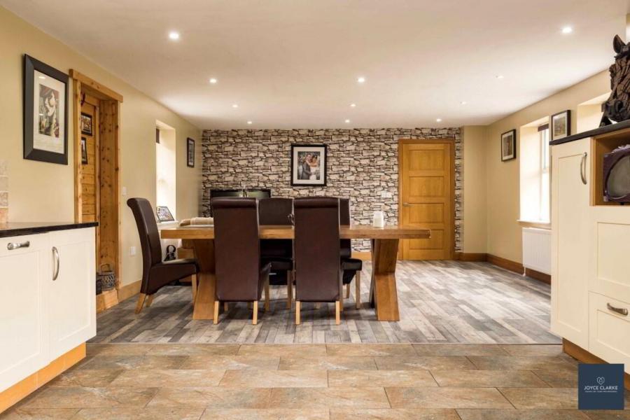 25b Magheralone Road