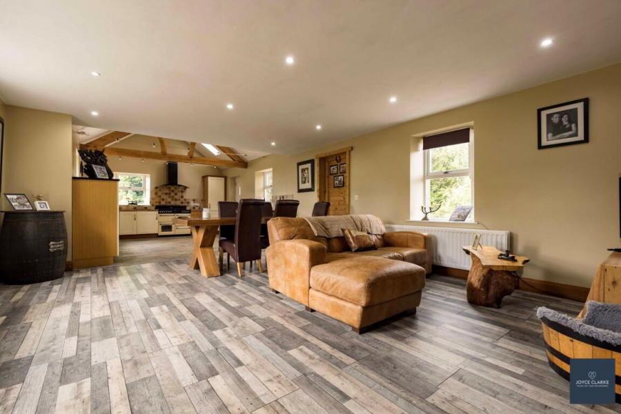 25b Magheralone Road