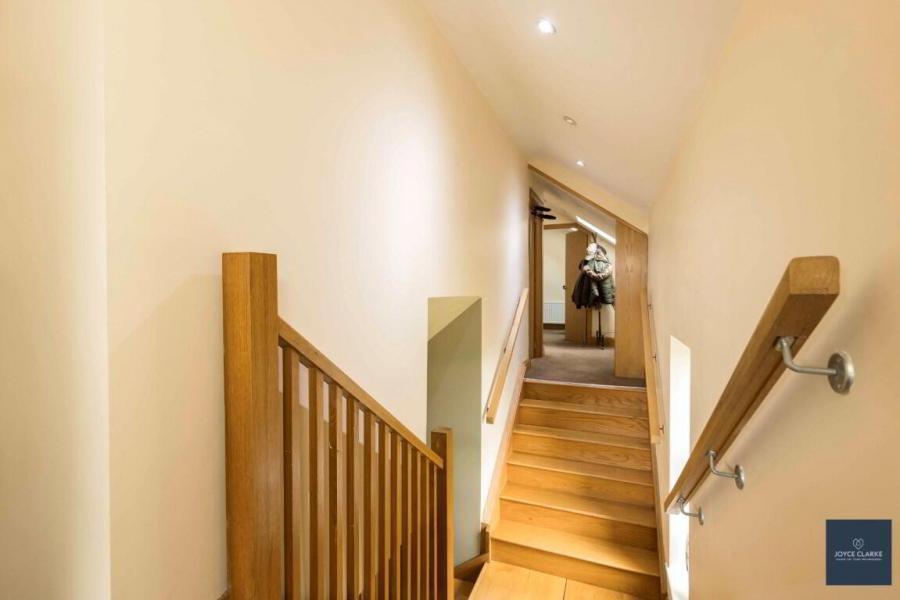 25b Magheralone Road