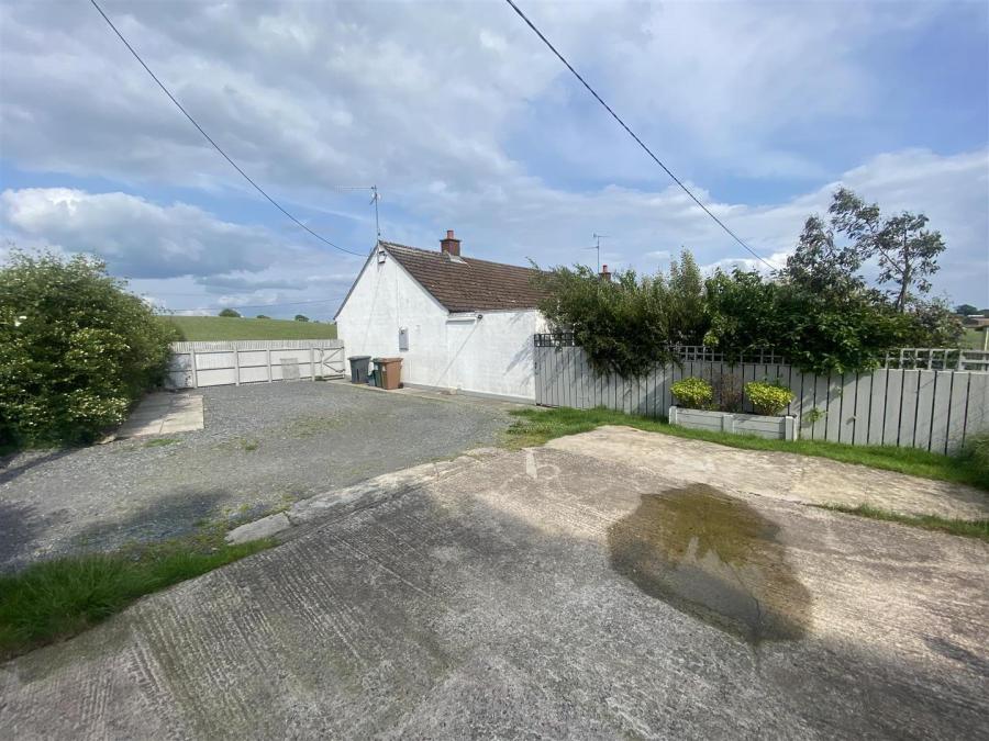 68 Cloghoge Road