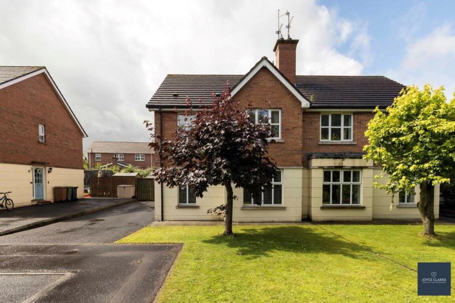 9 Annesborough Mews