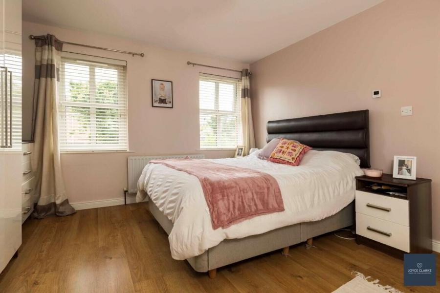 9 Annesborough Mews