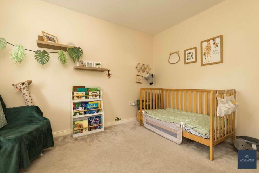 9 Annesborough Mews