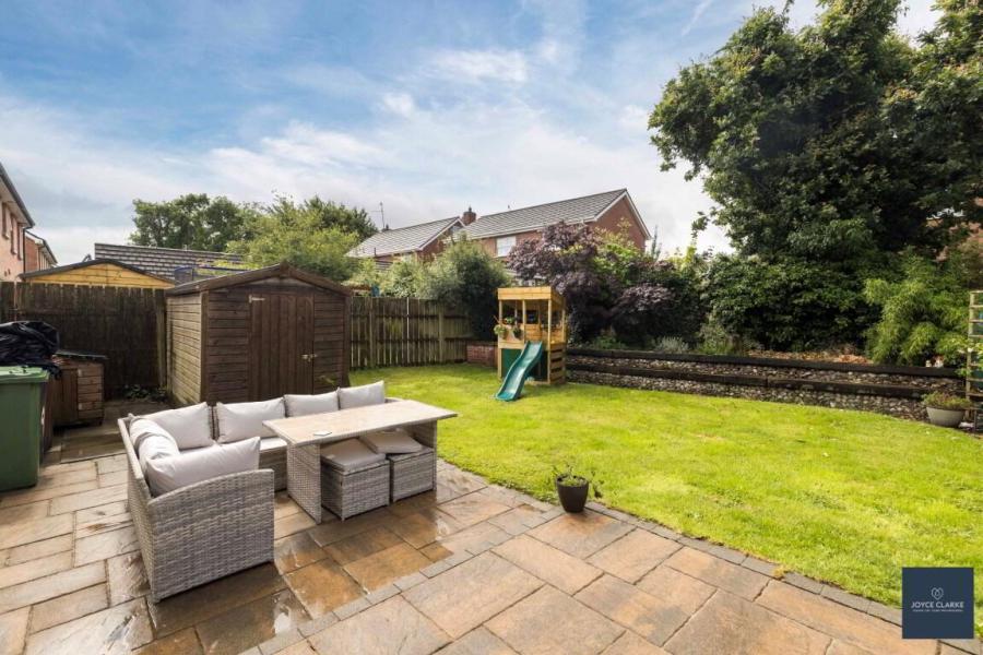 9 Annesborough Mews