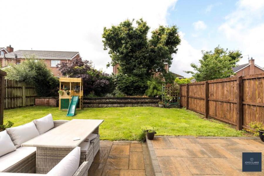 9 Annesborough Mews