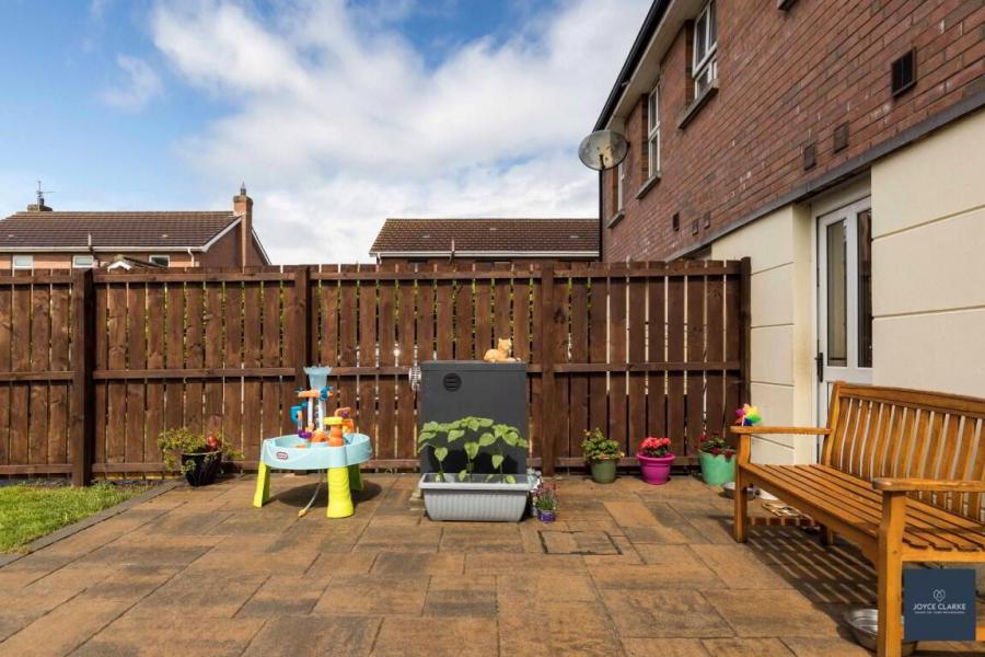 9 Annesborough Mews