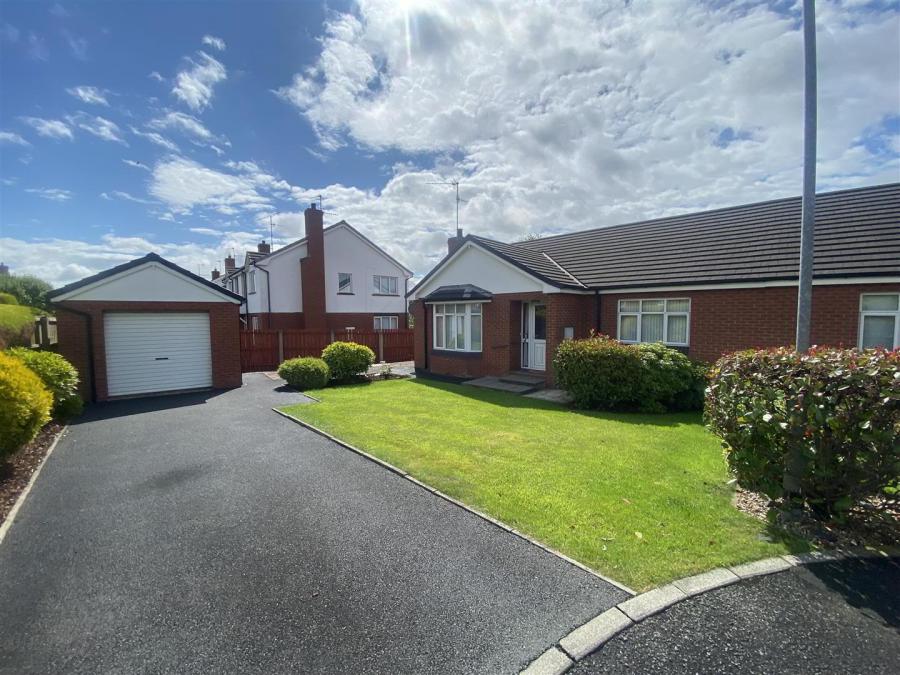 4 Inglewood Manor