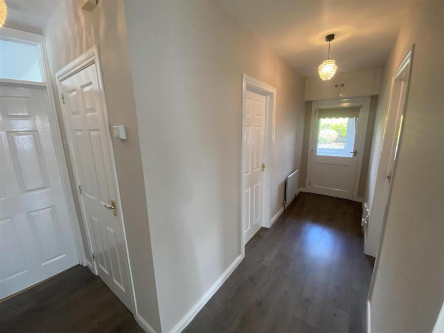 4 Inglewood Manor