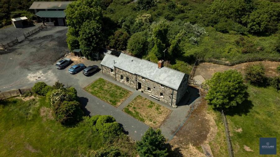 25b, Magheralone Road