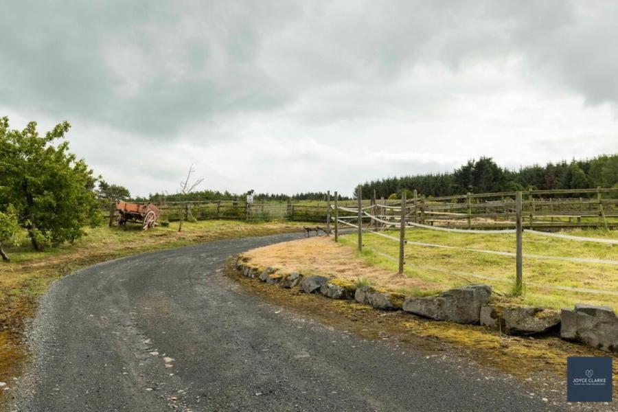 25b, Magheralone Road