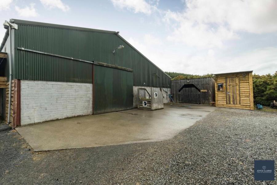 25b, Magheralone Road