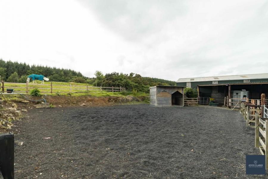 25b, Magheralone Road