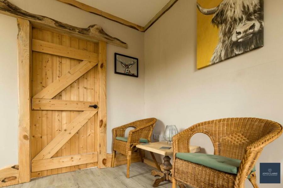 25b, Magheralone Road