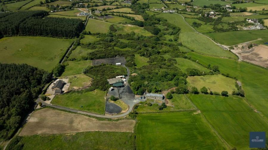 25b, Magheralone Road