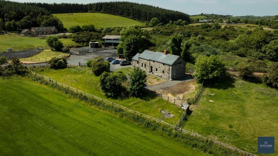 25b, Magheralone Road