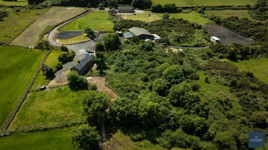 25b, Magheralone Road