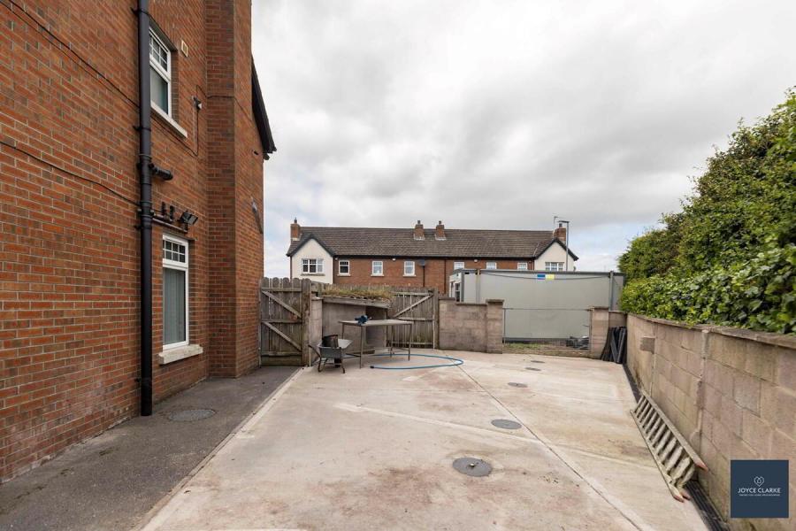 7 Beechfield Hall