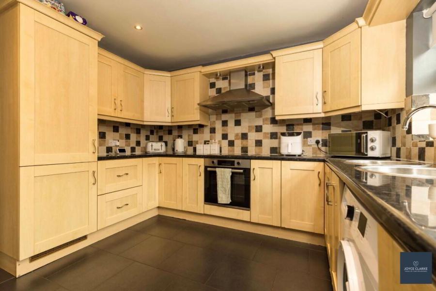 13 Bridgeford Meadows