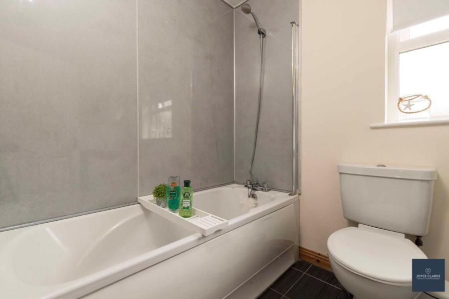 13 Bridgeford Meadows