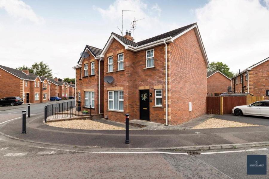 13 Bridgeford Meadows