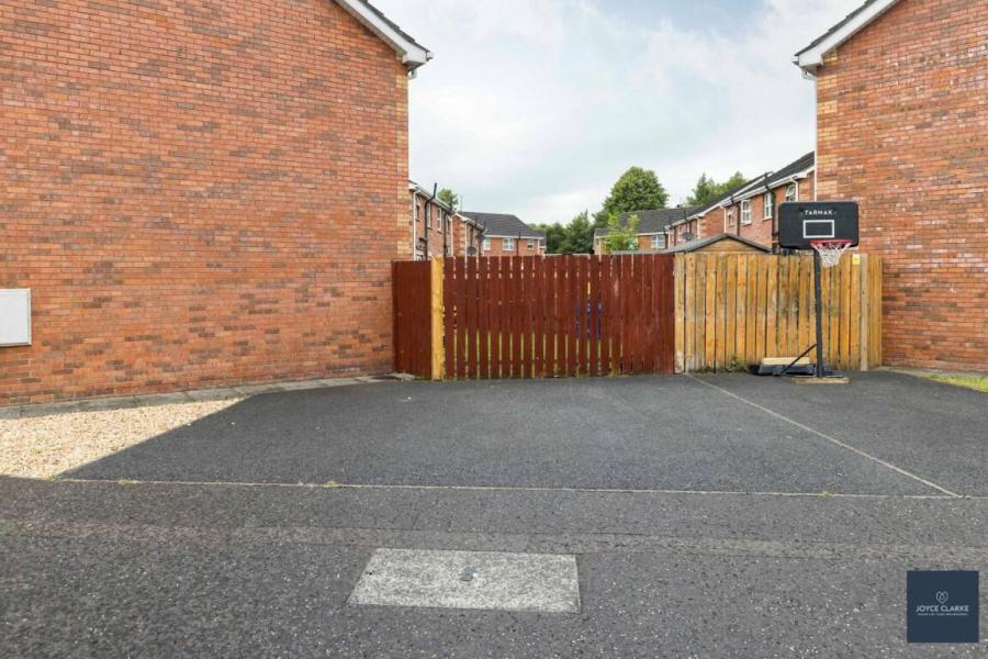 13 Bridgeford Meadows