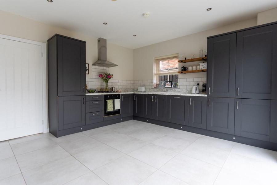 6 Moyraverty Mews