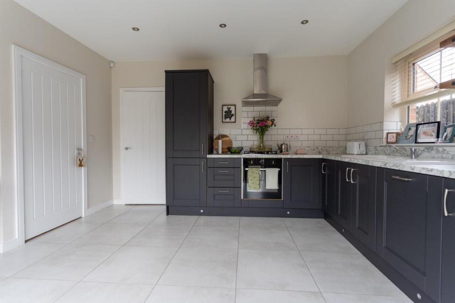 6 Moyraverty Mews