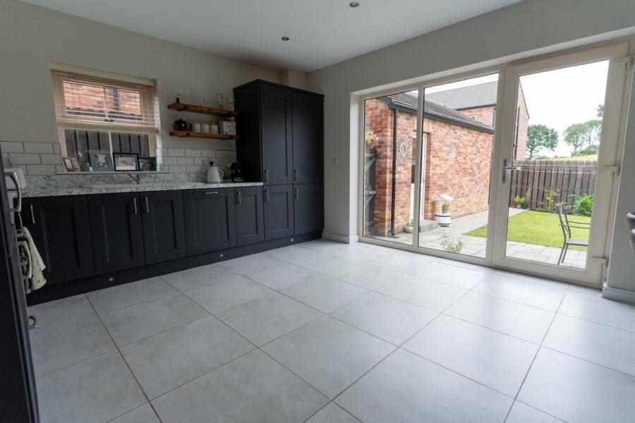 6 Moyraverty Mews