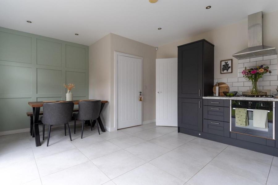 6 Moyraverty Mews