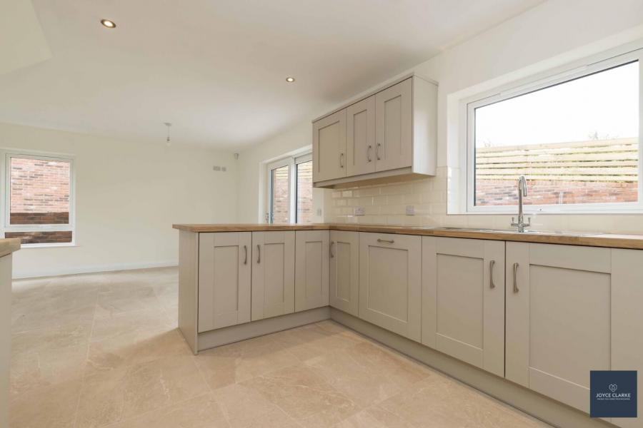 1, Clover Heights (includes Garden Room )