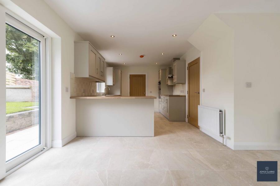 1, Clover Heights (includes Garden Room )
