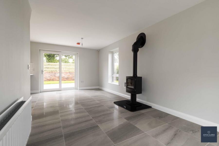 1, Clover Heights (includes Garden Room )