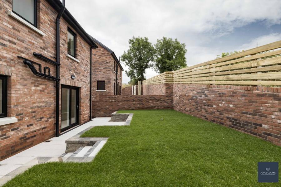 1, Clover Heights (includes Garden Room )