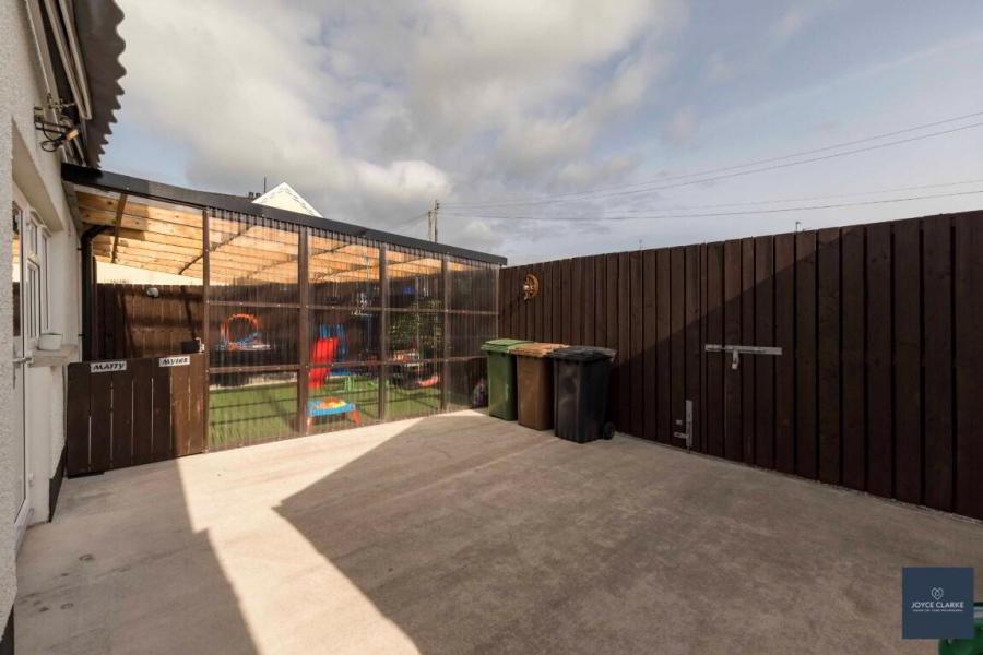 12 Ashgrove Road