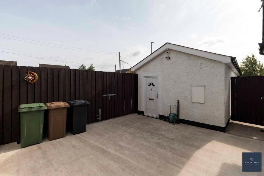12 Ashgrove Road