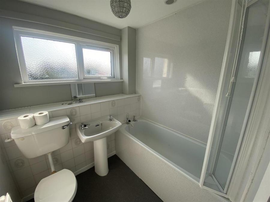 213 Parkmore