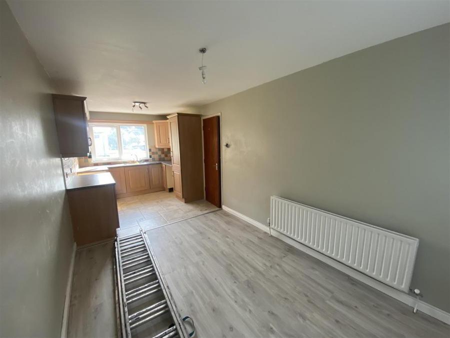 213 Parkmore