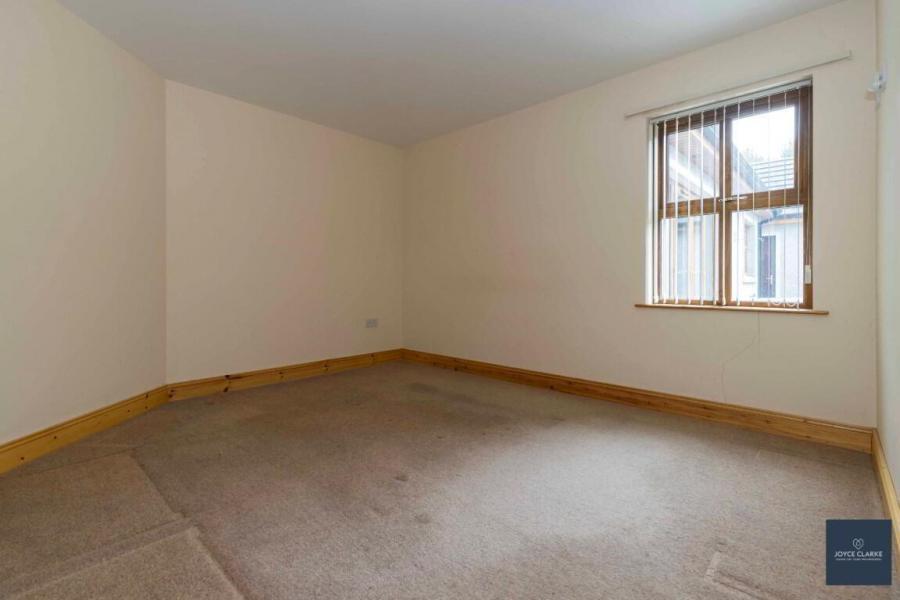 18 Kernan Road