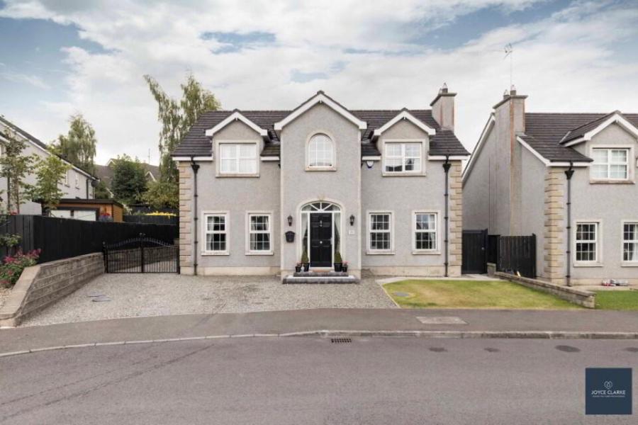 10 Laurelvale Grove