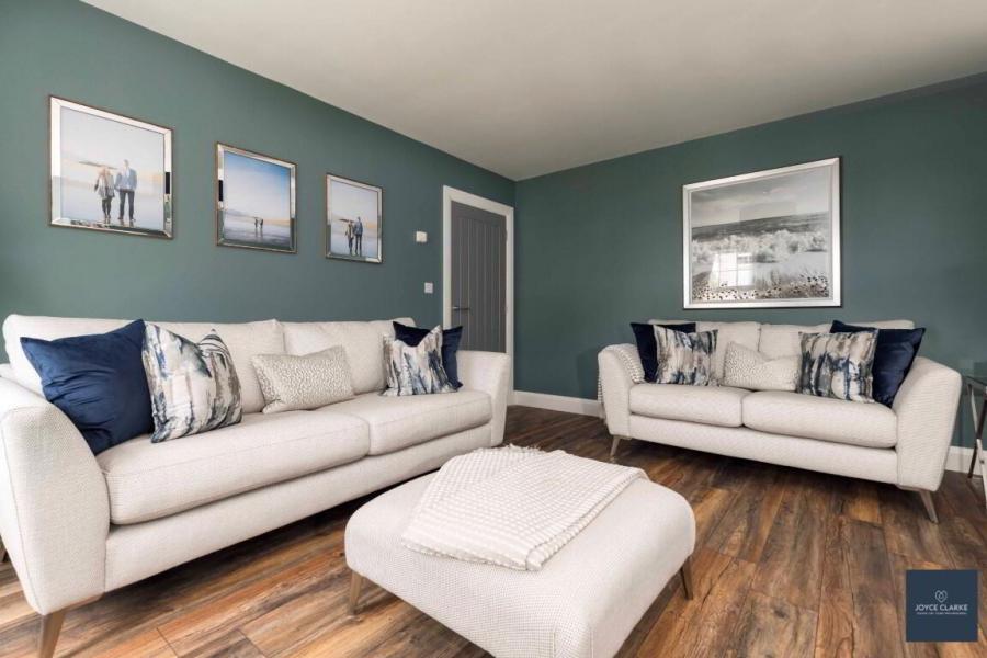 10 Laurelvale Grove