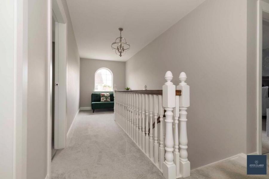 10 Laurelvale Grove