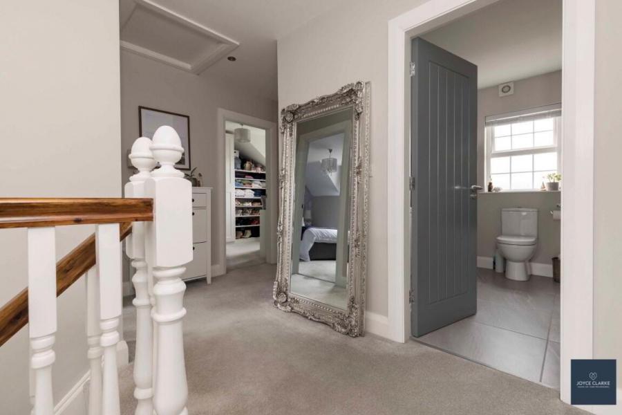 10 Laurelvale Grove