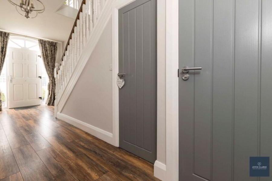 10 Laurelvale Grove